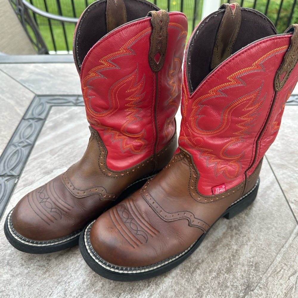 Justin Boots Brown Leather with Red Shaft Heeled Cowboy Boots